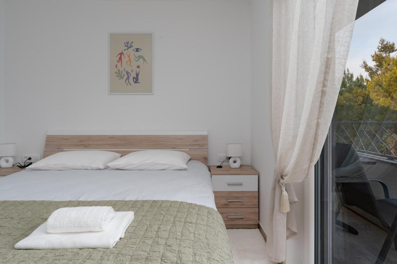 Number One Apartments Вир Екстериор снимка