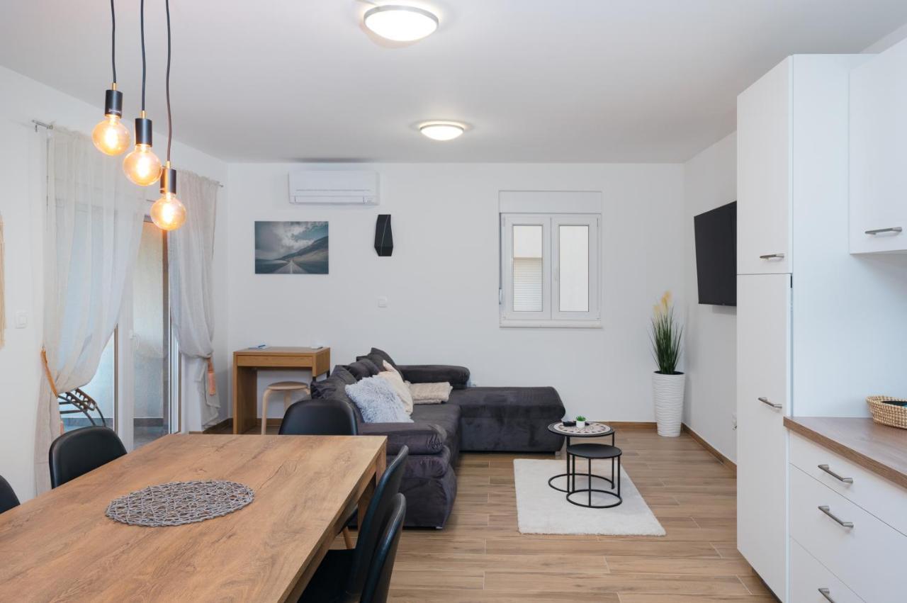 Number One Apartments Вир Екстериор снимка